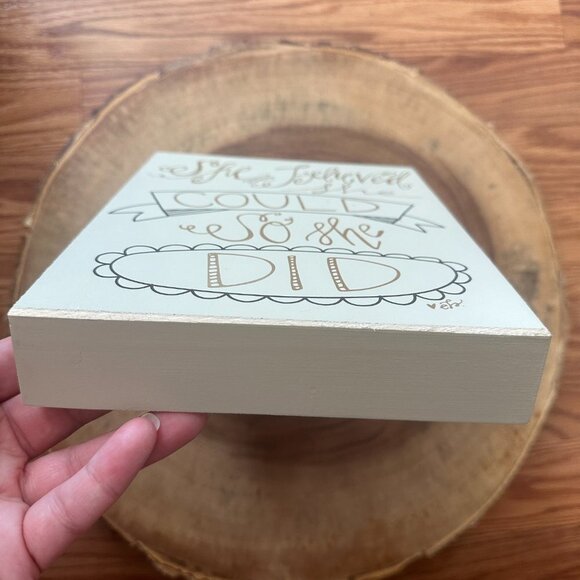 "She believed she could so she did" wood block sign - Picture 5 of 7